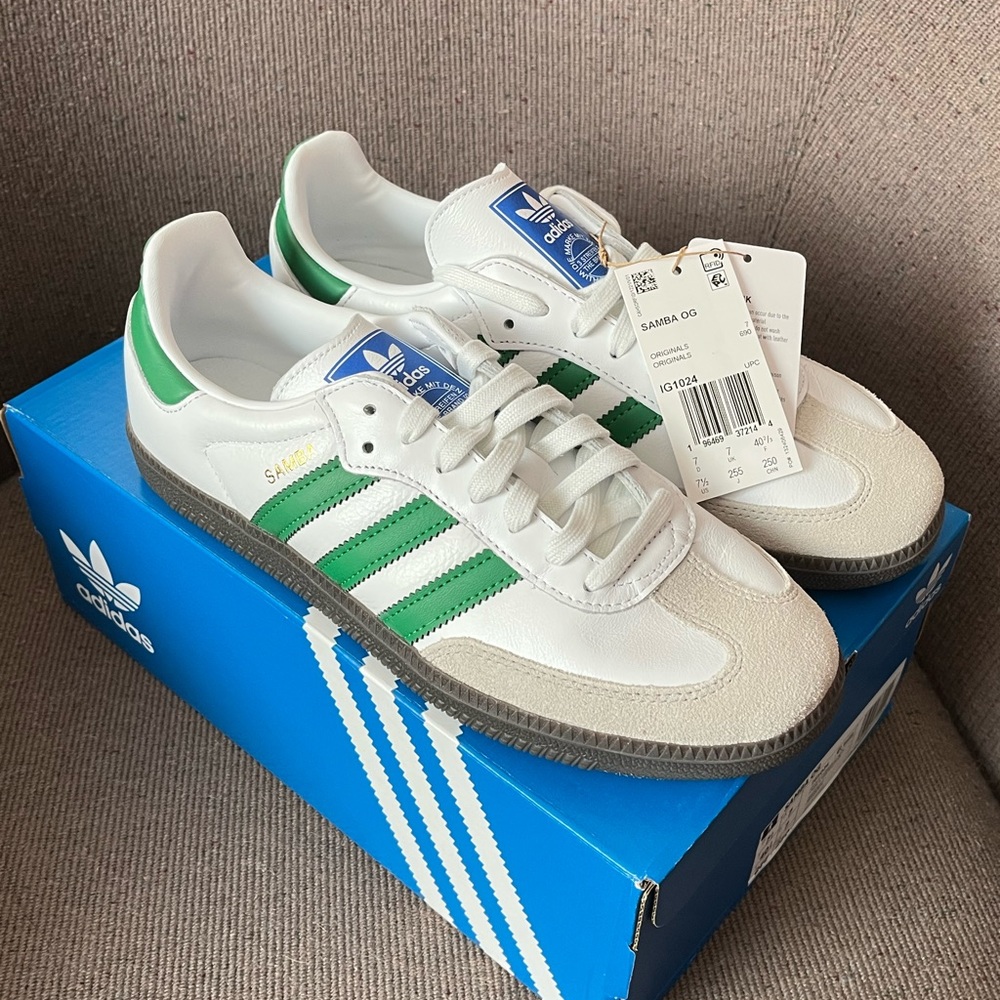 SOLD - adidas sambas - white/green - Picture 4 of 6